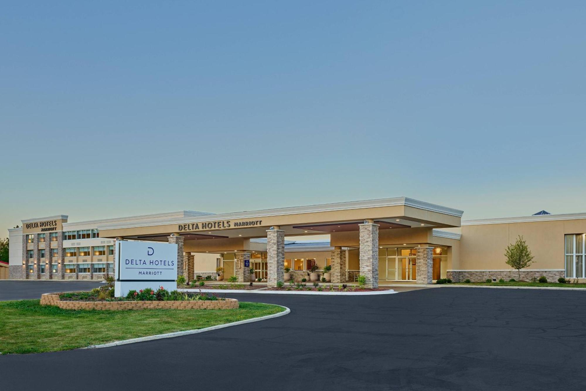 Delta Hotels By Marriott Chicago Willowbrook Exterior foto